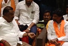 मनोज जरांगेंच्या हत्येचा कट, घडामोडींना वेग; सुरेश धस बीडहून थेट अंतरवालीत