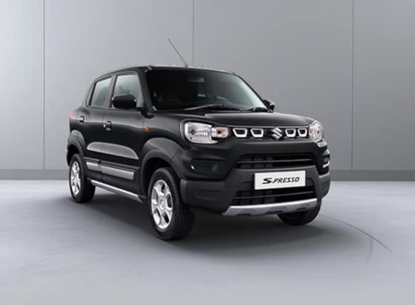 नवी दिल्ली : कार खरेदी करणे पूर्वीपेक्षा सोपे झाले आहे. फायनेन्स सुविधेमुळे, तुम्ही थोडेसे डाउन पेमेंट देऊ शकता आणि उर्वरित रकमेसाठी कर्ज घेऊ शकता. आम्ही नियमितपणे विविध वाहनांचे वित्त डिटेल्स शेअर करतो. या सीरीजमध्ये, आज आम्ही देशातील सर्वात स्वस्त कारचे फायनेन्स डिटेल्स शेअर करणार आहोत. नवी दिल्ली : कार खरेदी करणे पूर्वीपेक्षा सोपे झाले आहे. फायनेन्स सुविधेमुळे, तुम्ही थोडेसे डाउन पेमेंट देऊ शकता आणि उर्वरित रकमेसाठी कर्ज घेऊ शकता. आम्ही नियमितपणे विविध वाहनांचे वित्त डिटेल्स शेअर करतो. या सीरीजमध्ये, आज आम्ही देशातील सर्वात स्वस्त कारचे फायनेन्स डिटेल्स शेअर करणार आहोत.