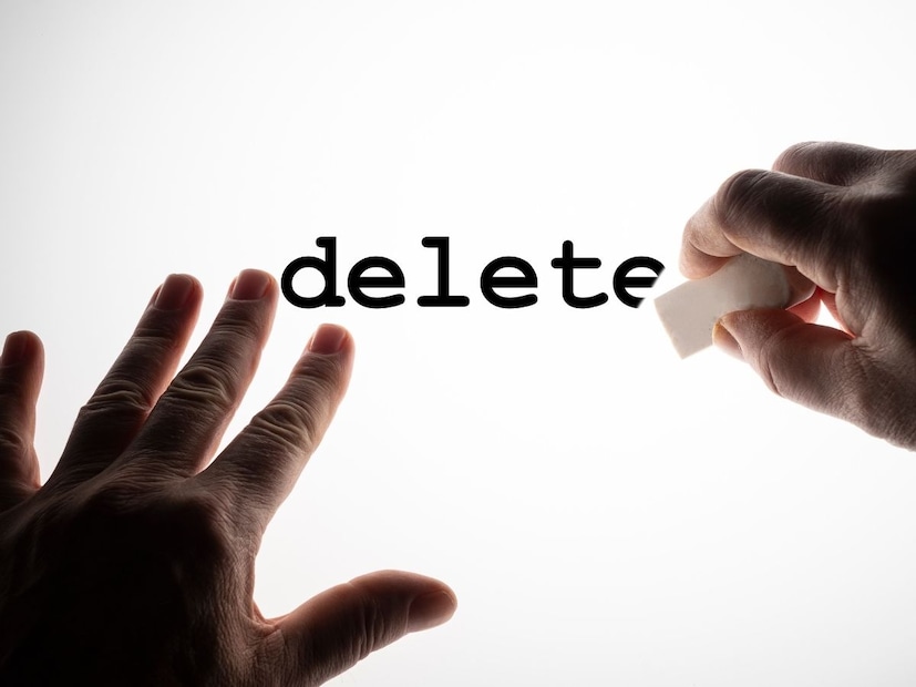 पण जर तुम्हाला फोटो कायमचा डिलीट करायचा असेल Secure Delete किंवा Erase Data Permanently असे पर्याय वापरणं गरजेचं आहे. काही मोबाईल कंपन्या Factory Reset + Overwrite पद्धत वापरतात, ज्यात डेटा पुन्हा मिळत नाही.