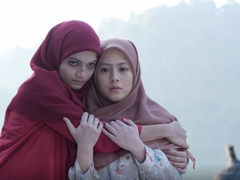  'मुनकर' या चित्रपटाला रिलीज झाल्यानंतर प्रेक्षक आणि समीक्षकांकडून मिश्र प्रतिसाद मिळाला. काहींनी याची कथा आणि हॉरर वातावरणाची खूप प्रशंसा केली, तर काहींचं मत होतं की यात आणखी वेग असू शकला असता. IMDb वर याला 5.2/10 रेटिंग आहे. अधिकृत बजेट किंवा बॉक्स ऑफिस कमाई जाहीर झाली नसली तरी, सांगितले जाते की या चित्रपटाने बॉक्स ऑफिसवर ठीकठाक कामगिरी केली. चित्रपटाची कथा पाहणाऱ्यांना आतपर्यंत हादरवून गेली होती.