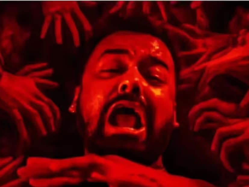  त्याला रहस्यमय आवाज ऐकू येतात आणि अगदी त्याला एक भूतही दिसते, जे त्याचे जीवन कठीण बनवते. तो आपला मित्र रोहनला मदतीसाठी बोलवतो. त्यानंतर जे काही घडते ते पाहून तुमचे मन हादरून जाईल.