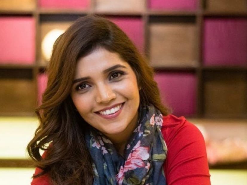  मुक्ता बर्वे म्हणाली,"मला परीक्षा, गुणाकार, भागाकार हे चिन्ह 3D मध्ये अंगावर पडण्याची स्वप्न पडतात. मला गणिताची खूप आवड नव्हती. पण ती चिन्ह मात्र स्वप्नात अंगावर पडायची".