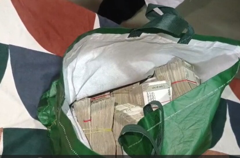 पोलिसांकडून पंचनामा करून पुढील कायदेशीर कारवाई केली जात असल्याचे प्राथमिक सूत्रांकडून सांगण्यात येत आहे. 