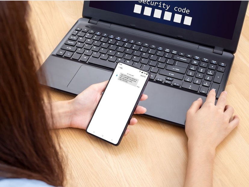 आंतरराष्ट्रीय मानकांनुसार Google Authenticator, Authy, Microsoft Authenticator यांसारख्या अॅपमध्ये स्टँडर्ड OTP 6 डिजीट असतो. हे RFC 4226 आणि RFC 6238 या जागतिक सुरक्षा मानकांनुसार ठरलेलं आहे.