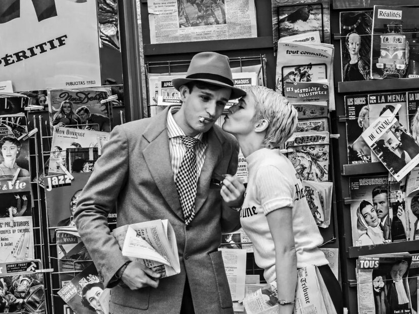  नौवेले वेग (Nouvelle Vague) : रिचर्ड लिंकलेटर दिग्दर्शित हा चित्रपट जीन-ल्यूक गोडार्ड यांच्या ब्रेथलेस चित्रपटावर आधारित आहे. एका तरुण क्रिटिकची गोष्ट या चित्रपटात दाखवण्यात आली आहे. 14 नोव्हेंबर 2025 रोजी हा चित्रपट ओटीटीवर रिलीज होत आहे.