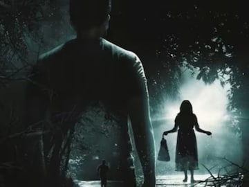 2 तास 21 मिनिटांची देशातली पहिली हॉरर फिल्म, OTT वर पाहाच 2 तास 21 मिनिटांची देशातली पहिली हॉरर फिल्म, OTT वर पाहाच