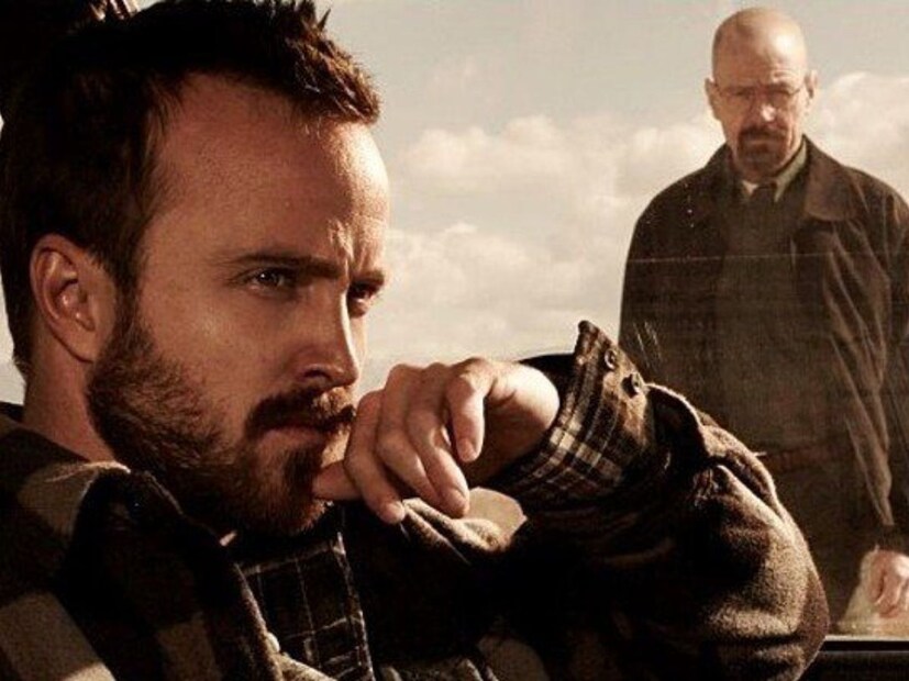  ही सीरीज फक्त त्या शिक्षकाच्या संघर्षाची गोष्ट नाही, तर त्याच्यासोबत त्याचा एक जुना विद्यार्थीही आहे, जो आधीच चुकीच्या मार्गावर चाललेला असतो. दोघे मिळून एक धोकादायक उद्योगात उतरतात, जो त्यांना गुन्हेगारीच्या जगात घेऊन जातो. पण ही गोष्ट फक्त गुन्हेगारीची नाही, तर माणसाच्या आतल्या संघर्षाची, नैतिकतेची आणि कुटुंबासाठी केलेल्या बलिदानाचीही आहे. माणसाजवळ काहीही गमावण्यासाठी राहत नाही, तेव्हा तो काय करू शकतो हे या सीरिजमध्ये दाखवण्यात आलं आहे. पुढे त्या शिक्षकाचा एक निर्णय त्याच्या आयुष्याचा सर्वात मोठा टर्निंग पॉइंट ठरतो.