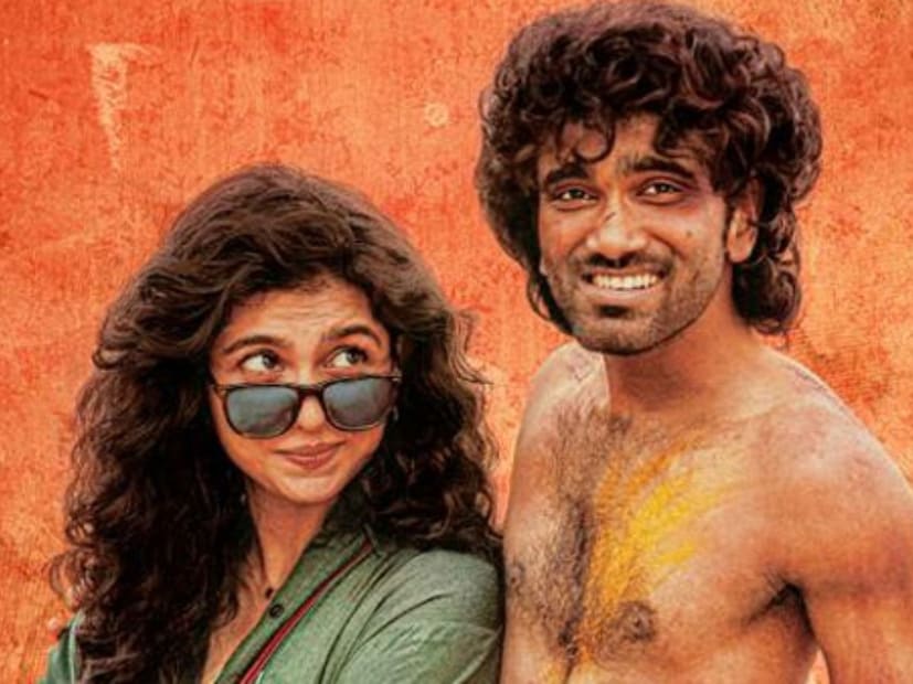  ड्यूड (Dude) : प्रदीप रंगनाथन आणि ममिथा बैजू स्टार 'ड्यूड' हा तमिळ चित्रपट नेटफ्लिक्स या ओटीटी प्लॅटफॉर्मवर 14 नोव्हेंबरला रिलीज झाला आहे. कीर्तिस्वरन दिग्दर्शित हा चित्रपट 17 ऑक्टोबरला थिएटरमध्ये रिलीज झाला होता. बॉक्स ऑफिसवरही या चित्रपटाने चांगली कमाई केली होती.