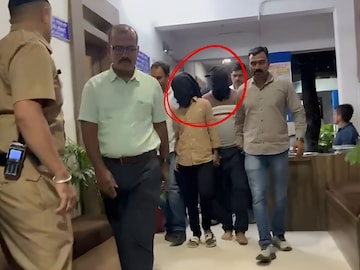 ऑनलाईन फसवणूक टोळी 