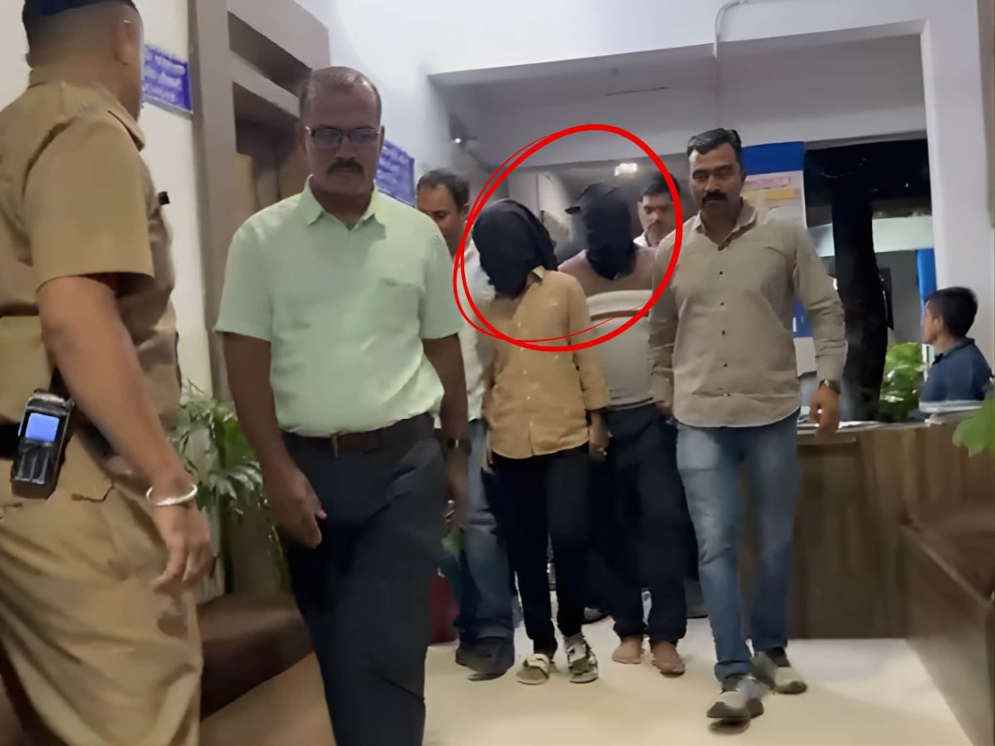 APK फाईल उघडली की खात्यातले सगळे पैसे जायचे, २० कोटी जमवले, भामट्यांना बेड्या