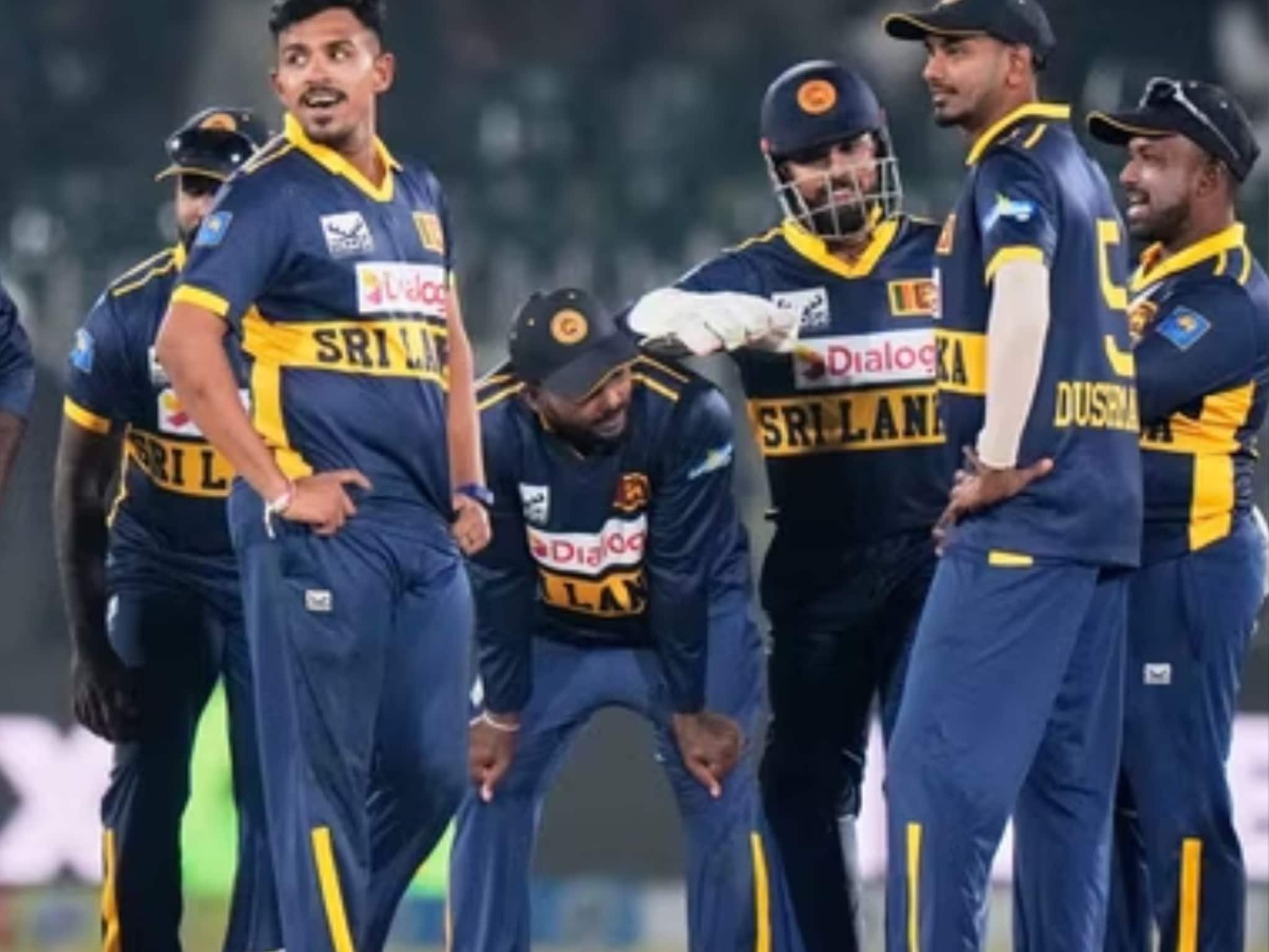 PAK vs SL : पाकिस्तानची पुन्हा नाचक्की! बॉम्बस्फोटानंतर श्रीलंकन संघ घाबरला,8 खेळाडू स्पर्धा अर्ध्यावर सोडून जाणार PAK vs SL : पाकिस्तानची पुन्हा नाचक्की! बॉम्बस्फोटानंतर श्रीलंकन संघ घाबरला,8 खेळाडू स्पर्धा अर्ध्यावर सोडून जाणार