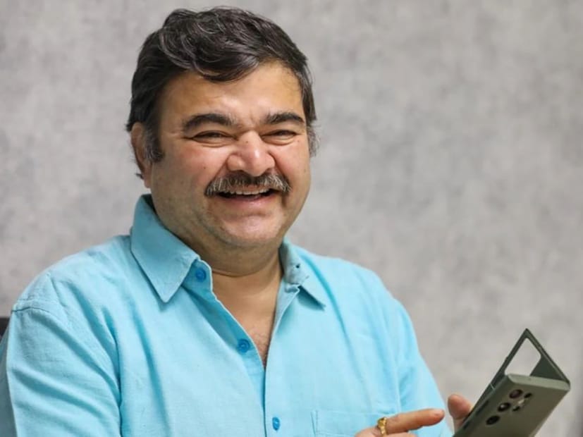  प्रशांत दामले हे 'प्रशांत दामले फॅन फाऊंडेशन'च्या माध्यमातून अनेक समाजोपयोगी उपक्रम राबवीत असतात. मराठी नाटक, मराठी रंगभूमीसाठी ते कायमच झटत असतात.