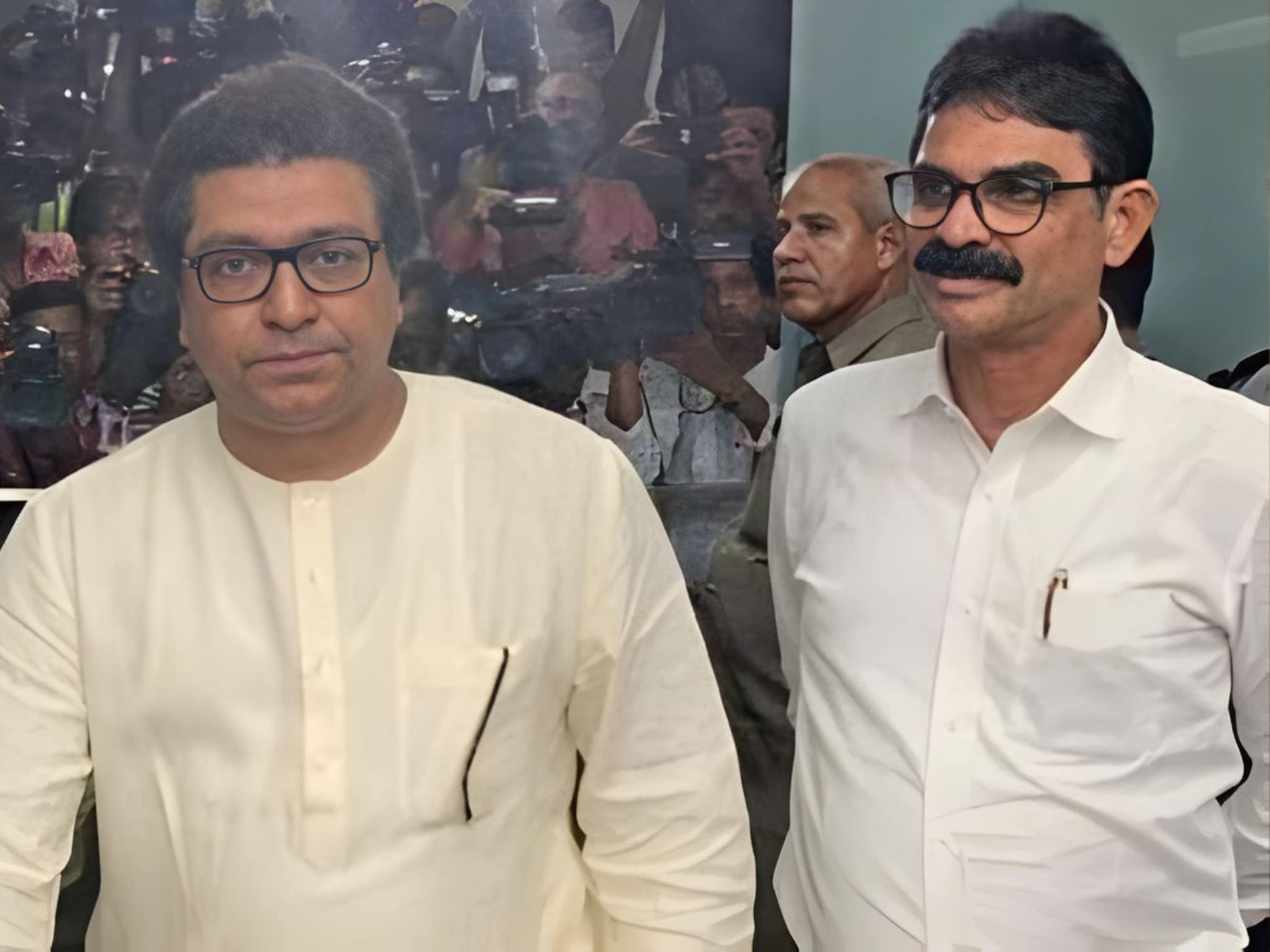 'सत्या'च्या मार्गात गुन्हे? बाळा नांदगावकरांसह सहा जणांवर गुन्हा, भाजपच्या आंदोलनाचे काय? विरोधकांचा हल्लाबोल