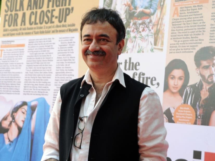  राजकुमार हिराणी यांनी 2003 मध्ये 'मुन्ना भाई एमबीबीएस' या चित्रपटाच्या माध्यमातून दिग्दर्शक म्हणून काम करायला सुरुवात केली. या चित्रपटाने बॉक्स ऑफिसवर दणदणीत कमाई केली होती. संजय दत्त आणि अरशद वारसी यांनी या चित्रपटात कमाल केली होती. पहिल्याच चित्रपटाला सुपरहिट बनवल्यानंतर 2006 मध्ये त्यांनी याच चित्रपटाचा सिक्वेल लगे रहो मुन्नाभाई बनवला, ज्यानेही बॉक्स ऑफिसवर धुमाकूळ घातला.