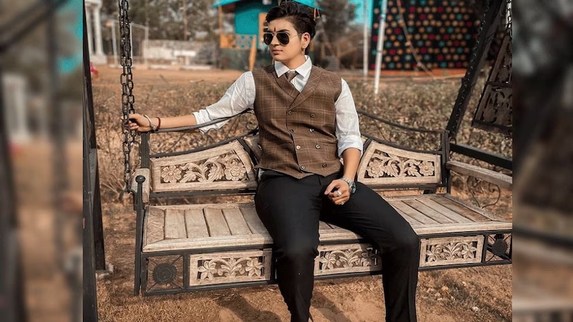 पण दुकान उघडलं आणि लगेच लॉकडाउन लागला. घरात खायला अन्न नव्हतं. कधी कधी सकाळचं अर्धं अन्न रात्रीसाठी ठेवायचं लागायचं, ती सांगते. तरीही तिने हार मानली नाही. लॉकडाउन संपल्यावर तिचं बुटीक उघडलं आणि लोकांनी तिच्या कपड्यांचं कौतुक करायला सुरुवात केली.