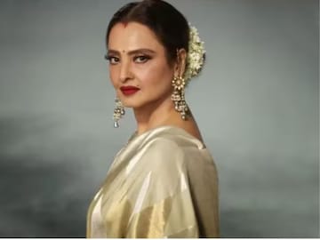 200 हून अधिक सिनेमे, केली 4 लग्न; कोण होते अभिनेत्री रेखाचे वडील जेमिनी गणेशन? 200 हून अधिक सिनेमे, केली 4 लग्न; कोण होते अभिनेत्री रेखाचे वडील जेमिनी गणेशन?