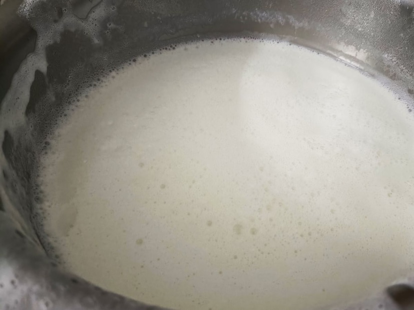 साय बनण्याची नैसर्गिक प्रक्रिया केवळ चवीसाठीच नाही, तर पौष्टिकतेच्या दृष्टीनेही महत्त्वाची आहे. सायीत व्हिटॅमिन ए, डी, ई, के आणि आणि गूड फॅट असतं, जे शरीरासाठी उपयुक्त ठरतं.