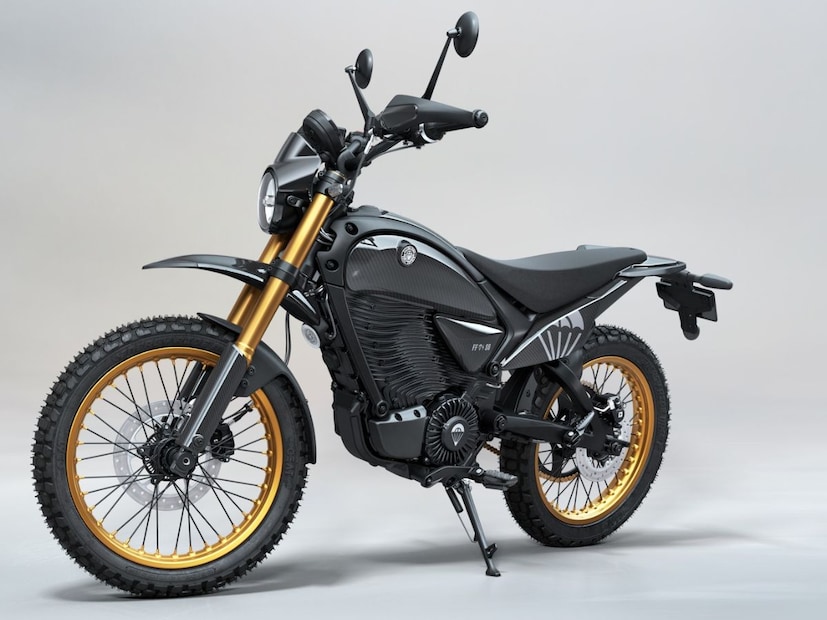 मागील वर्षभरापासून Royal Enfield Flying Flea C6 आणि S6 ची चर्चा होती. अखेरीस ही बाईक आता लाँच केली आहे.  रॉयल एनफील्डची एक टेक-फॉरवर्ड कंपनी असून आपली पहिली इलेक्ट्रिक बाईक तयार केली आहे. 