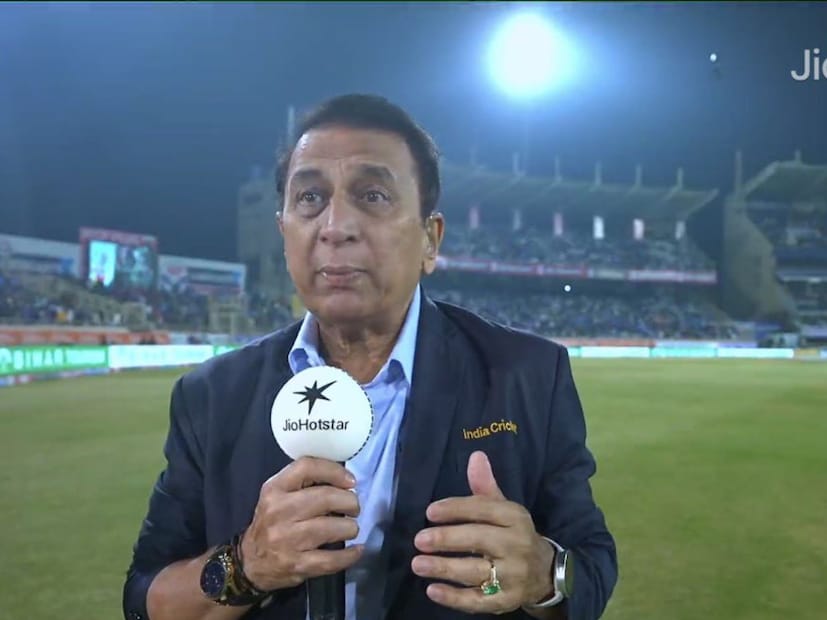 भारताच्या डावा दरम्यान समालोचन करताना सुनील गावस्कर म्हणाले की, ज्यांनी विराट कोहलीसोबत आणि त्याच्याविरुद्ध खेळले आहे, ते सर्वजण सहमत आहेत की तो एकदिवसीय सामन्यांमधील सर्वोत्तम खेळाडू आहे.