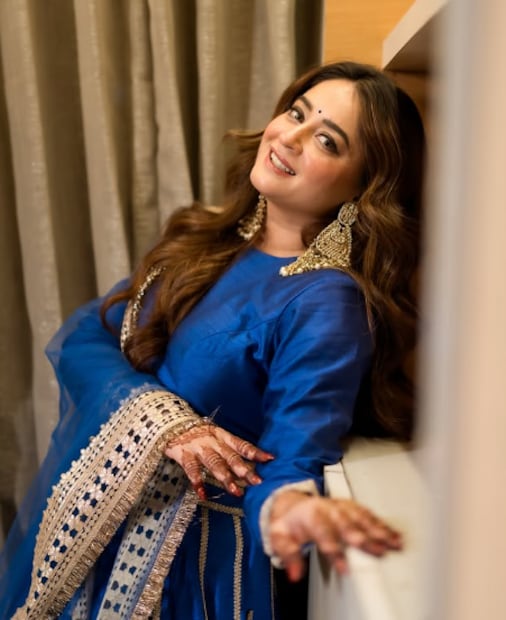  माही विज लवकरच 'सहर' या मालिकेच्या माध्यमातून तब्बल 9 वर्षांनी छोट्या पडद्यावर कमबॅक करण्यास सज्ज आहे.