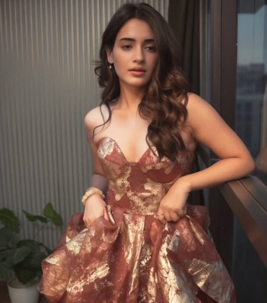  पिरियड्सबाबत बोलताना शगुन शर्मा म्हणाली,"मुलांना हे माहिती असायला हवे की मुलींना पिरियड्सच्या काळात खूप त्रास होतो. त्यांना हे का माहीत नसते? 5-7 दिवस मुलींची प्रकृती ठीक नसते".