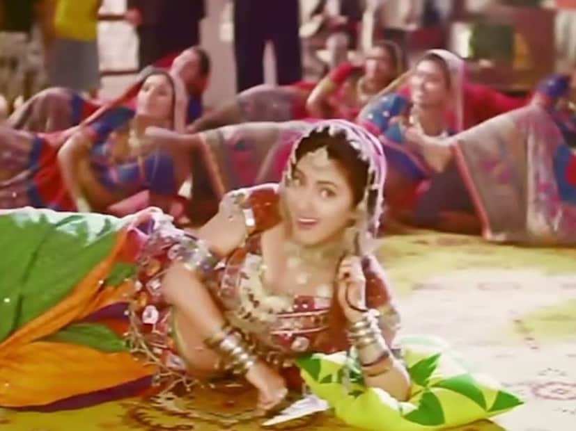  'दरवाजा छोड आई नींद के मारे' हे गाणं DJ वर वाजतं तेव्हा वयस्कर मंडळीदेखील तरुणांमध्ये थिरकायला लागतात. त्यांच्यात नवतरुणाई संचारते आणि तेही मनमुराद डान्स करताना दिसतात. तसेच अनेक महिलाही गपचुप हे गाणं ऐकता.