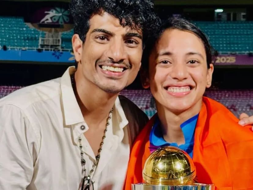  स्मृती आणि पलाश यांच्या वयात किती अंतर आहे हे जाणून घेण्यास चाहते आता उत्सुक आहेत. स्मृतीचा जन्म 18 जुलै 1996 मध्ये झाला आहे. तर पलाशनचा जन्म 22 मे 1995 रोजी झाला आहे. पलाश आता 30 वर्षांचा असून स्मृती 29 वर्षांची आहे. त्यामुळे दोघांमध्ये फक्त एका वर्षाचं अंतर आहे.