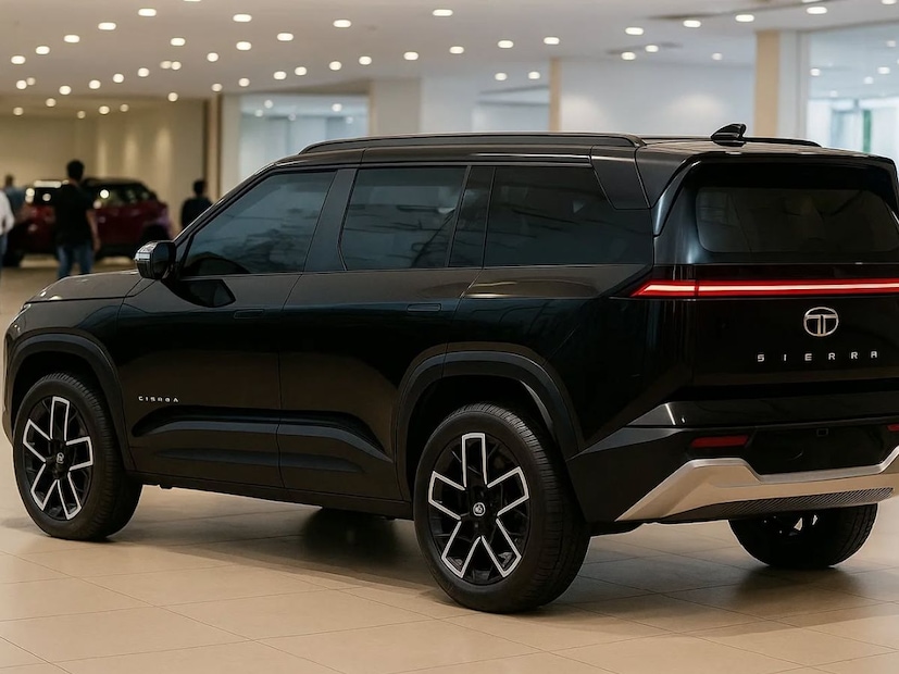 या शिवाय 3 स्क्रीन सुद्धा दिसणार आहे. यामध्ये एक डिजिटल इंस्ट्रूमेंट क्लस्टर, एक सेंट्रल टचस्क्रीन आणि एक पॅसेंजर साइड टचस्क्रीन असणार आहे. सगळ्या स्क्रीन 12.3 इंचाच्या असणार आहे.   एवढंच नाहीतर Sierra चं EV, पेट्रोल आणि डिझेल मॉडेल सुद्धा लाँच होईल.