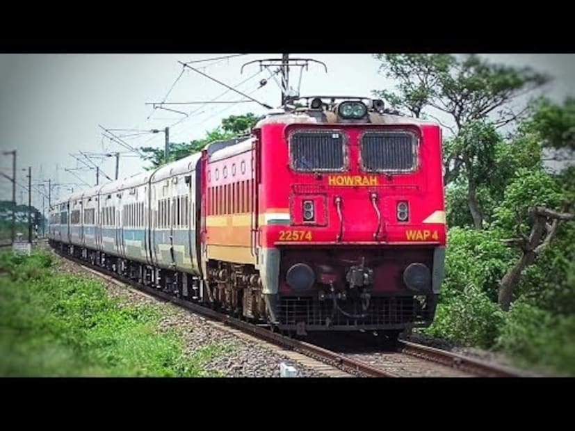 रेल्वे बोर्डाने जारी केलेल्या निवेदनानुसार पश्चिम रेल्वेने आता तिकीट बुकिंगच्या सिस्टिममध्ये एक अत्यंत महत्त्वाचा बदल करण्याचा निर्णय घेतला आहे. हा बदल विशेषतः मुंबई सेंट्रल-अहमदाबाद शताब्दी एक्स्प्रेसच्या प्रवाशांसाठी खूप महत्त्वाचा आहे, कारण यामुळे खऱ्या आणि गरजू प्रवाशांना तिकीट मिळणे अधिक सोपं आणि सोईचं होणार आहे.