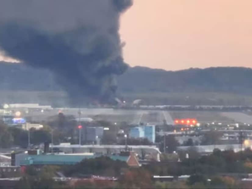 विमान मॅकडोनेल डग्लस एमडी-११एफ मॉडेलचे होते, जे आता बोईंगद्वारे चालवले जाणारे एक अवजड मालवाहतूक विमान आहे. लुईसव्हिल अग्निशमन प्रमुख ब्रायन ओ'नील यांच्या मते, होनोलुलुला जात असताना विमानात शेकडो गॅलन इंधन होते.