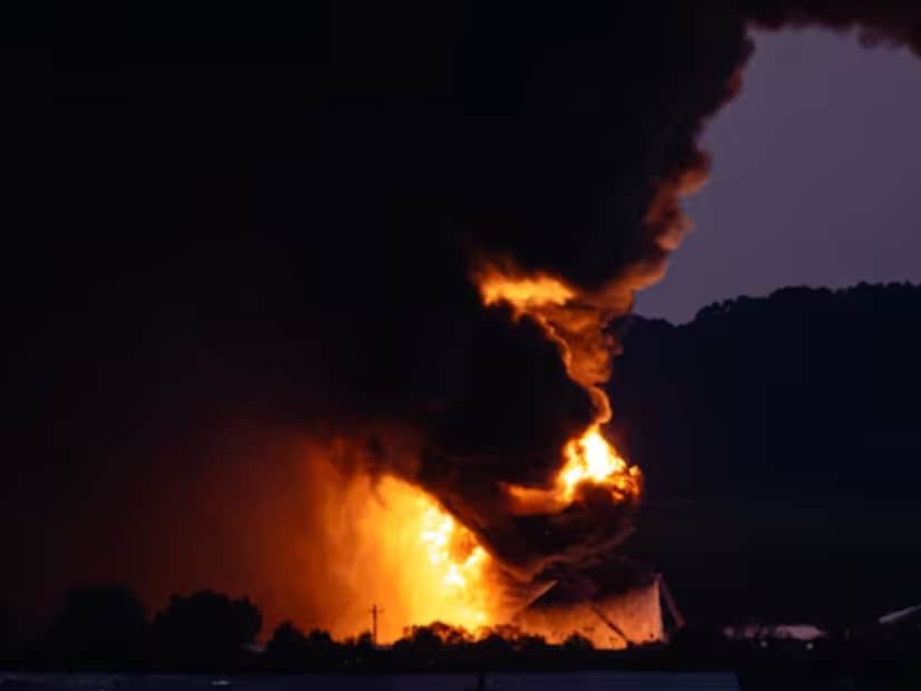 अपघातानंतर लुईव्हिल विमानतळ (एसडीएफ) पूर्णपणे बंद करण्यात आले. विमानतळ व्यवस्थापनाने एक निवेदन जारी केले असून विमान वाहतूक सेवा पूर्णपणे बंद करण्यात आल्याची माहिती त्यांनी दिली. 