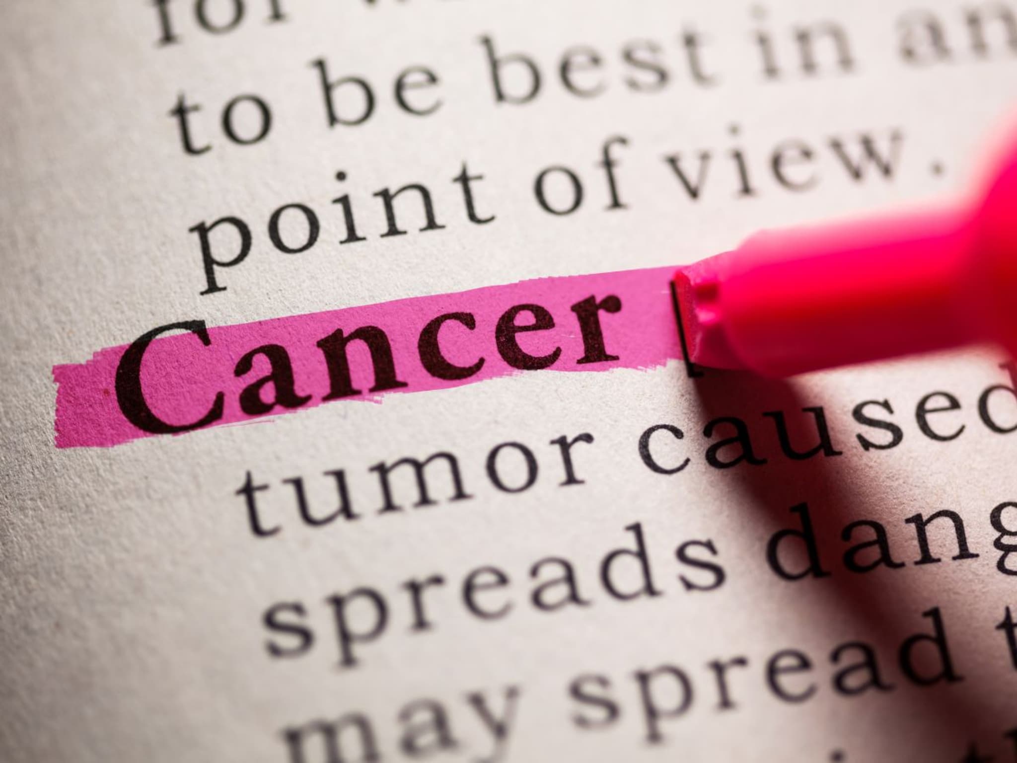 Cancer : कर्करोगाची सुरुवातीची लक्षणं समजून घ्या, त्वरीत उपचार करणं होईल शक्य