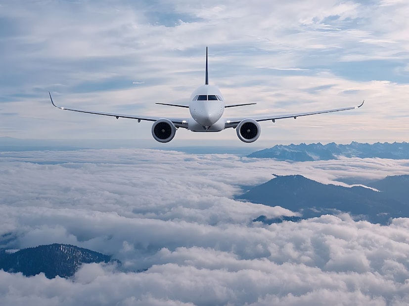 हवाई वाहतुकीत वेळेचा अचूक ताळमेळ खूप महत्त्वाचा असतो. अनेकदा विमान वेळेपेक्षा आधीच पोहोचते, पण विमानतळावर त्याचा लँडिंग स्लॉट उपलब्ध नसतो. अशावेळी पायलटला काही काळ गोल फिरण्यास सांगितले जाते, जेणेकरून ते ठरलेल्या वेळेतच उतरू शकतील.