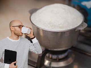 दूध गरम न करता वापरण्यास सुरक्षित आहे?