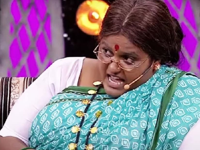  वनिता खरात 'महाराष्ट्राची हास्यजत्रा'च्या पहिल्या पर्वाची अर्थात 'कॉमेडीचे जहागीरदार'ची विजेती होती. कॉलेजमध्ये एकांकिकापासून आपल्या करिअरची सुरुवात करणाऱ्या वनिताने 'कबीर सिंग' सारख्या बॉलिवूडच्या ब्लॉकबस्टर चित्रपटांतही काम केलं आहे.