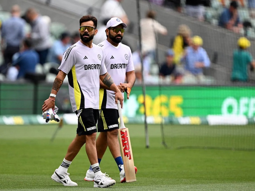 इंग्लंडचा माजी क्रिकेटपटू केव्हिन पीटरसन यांनी रोहित शर्मा आणि विराट कोहली टेस्ट क्रिकेटमध्ये पुनरागमन करू शकतात या चर्चेवर प्रतिक्रिया दिली आहे. दक्षिण आफ्रिकेने भारताला घरच्या मैदानावर 0-2 ने नामोहरम केल्यानंतर, बीसीसीआयने या दोन्ही वरिष्ठ खेळाडूंना पुन्हा टेस्ट संघात परतण्याची विनंती केली आहे, अशी अफवा क्रिकेटविश्वात पसरली होती. इंग्लंडचा माजी क्रिकेटपटू केव्हिन पीटरसन यांनी रोहित शर्मा आणि विराट कोहली टेस्ट क्रिकेटमध्ये पुनरागमन करू शकतात या चर्चेवर प्रतिक्रिया दिली आहे. दक्षिण आफ्रिकेने भारताला घरच्या मैदानावर 0-2 ने नामोहरम केल्यानंतर, बीसीसीआयने या दोन्ही वरिष्ठ खेळाडूंना पुन्हा टेस्ट संघात परतण्याची विनंती केली आहे, अशी अफवा क्रिकेटविश्वात पसरली होती.