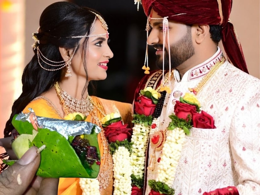 नवरा-नवरीच्या तोंडात पान ठेवण्याची ही परंपरा कित्येक वर्षांपासून चालत आली आहे. एक विधी म्हणून सगळे तो करतात. पण त्यामागील कारण अनेकांना माहिती नसेल.