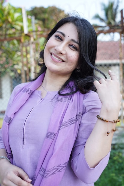 सुकन्या पाटील असं नक्षत्राच्या भुमिकेचं नाव आहे. या मालिकेच्या निमित्तानं अभिनेत्री नक्षत्रा मेढेकर तब्बल 4 वर्षांनी मालिका विश्वात दमदार पुनरागमन करणार आहे.