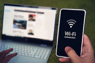 General Knowledge : Wi-Fi पासवर्ड टाकताच इंटरनेट कसं काय सुरू होतं बरं?