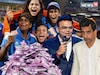 वर्ल्ड कप जिंकताच टीम इंडियावर पैशांचा पाऊस, BCCI जाहीर केलं कोट्यावधींचं बक्षिस