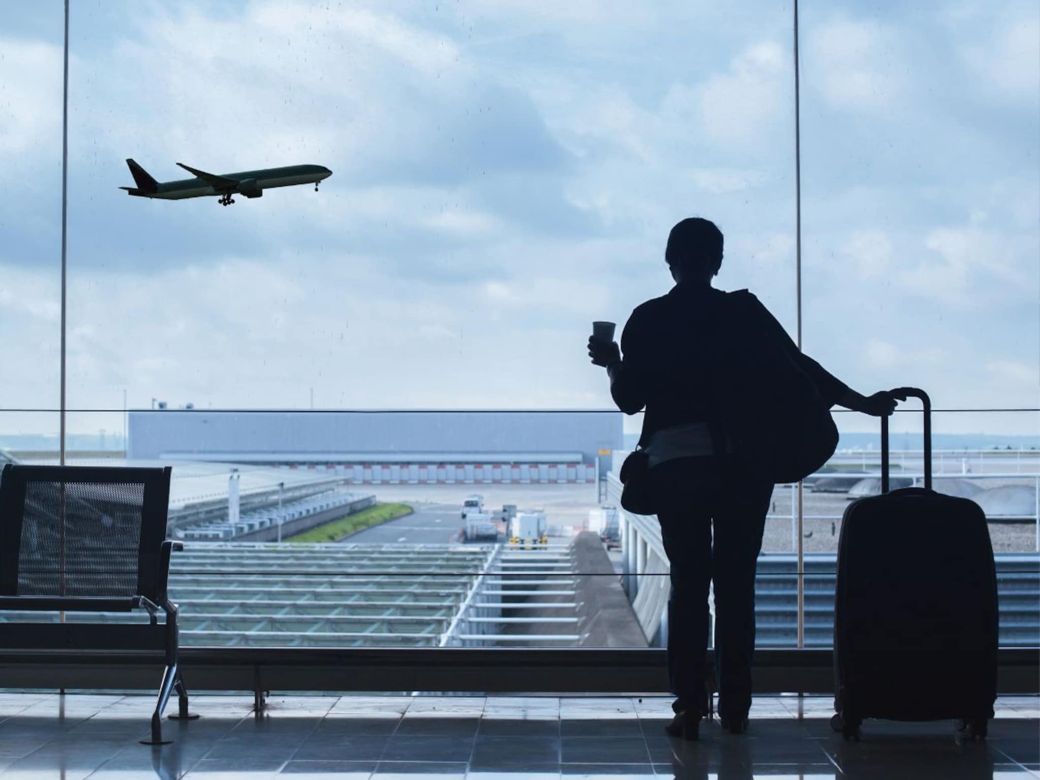 Airport Tips : विमानतळावर 'या' साध्या चुका टाळा, अन्यथा मिळणार नाही एंट्री आणि मिस होईल तुमची फ्लाइट!