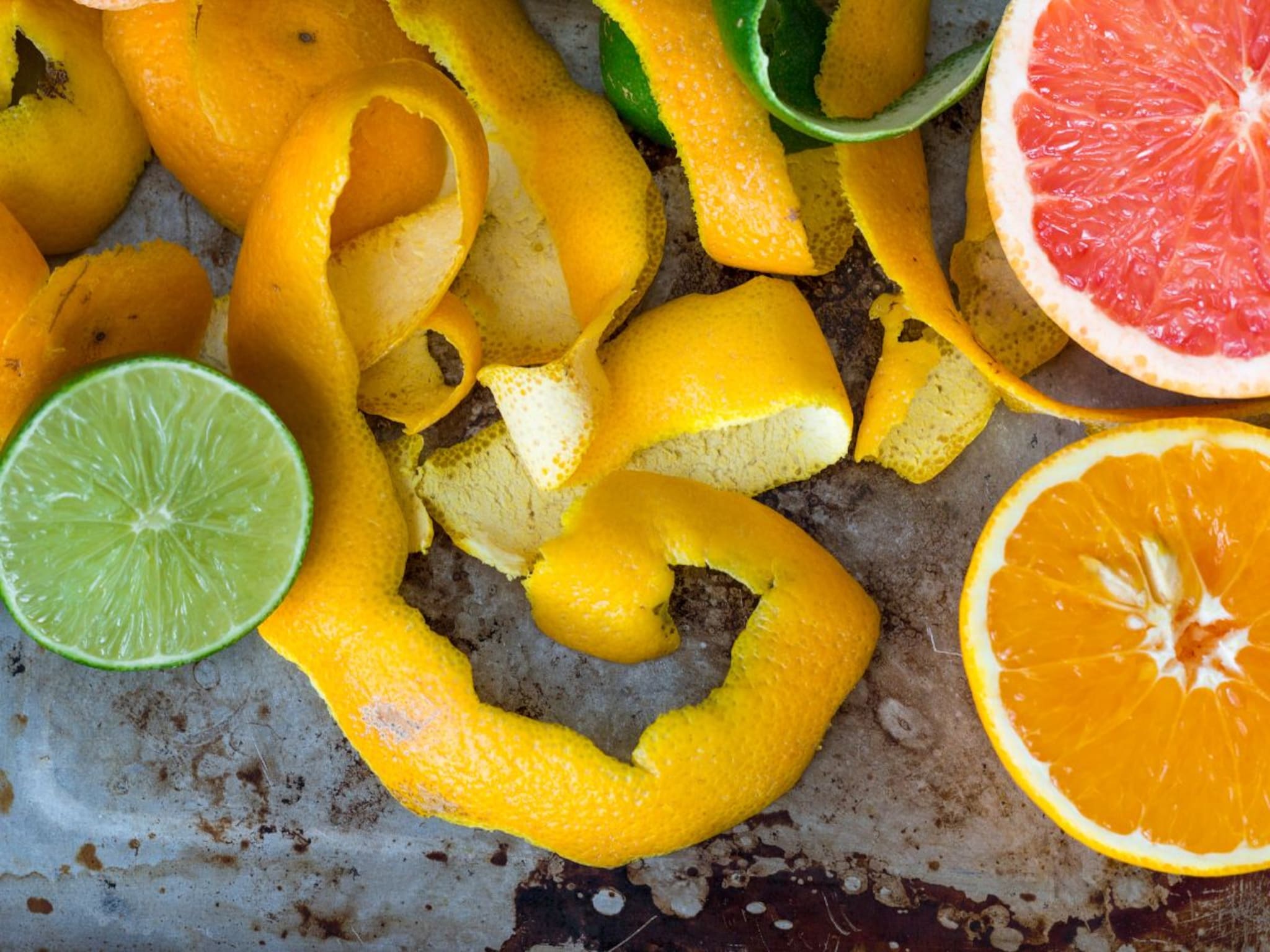 Lemon Peel Uses : लिंबाचा केवळ रस नाही, सालही आहे तितकीच गुणकारी! वापर आणि फायदे वाचून थक्क व्हाल