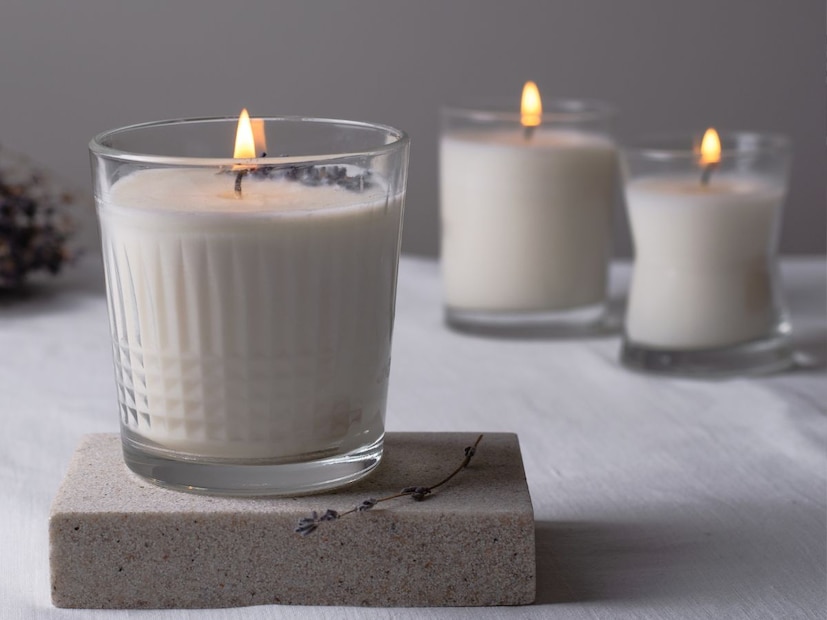 मेणबत्तीची वात कापूस, लाकूड किंवा सिंथेटिकची बनलेली असावी. त्यात शिसे किंवा जस्त सारखे धातू नसावेत. तसेच मेणबत्ती जळत असताना घराच्या खिडक्या उघड्या ठेवा आणि खोली हवेशीर असल्याची खात्री करा.