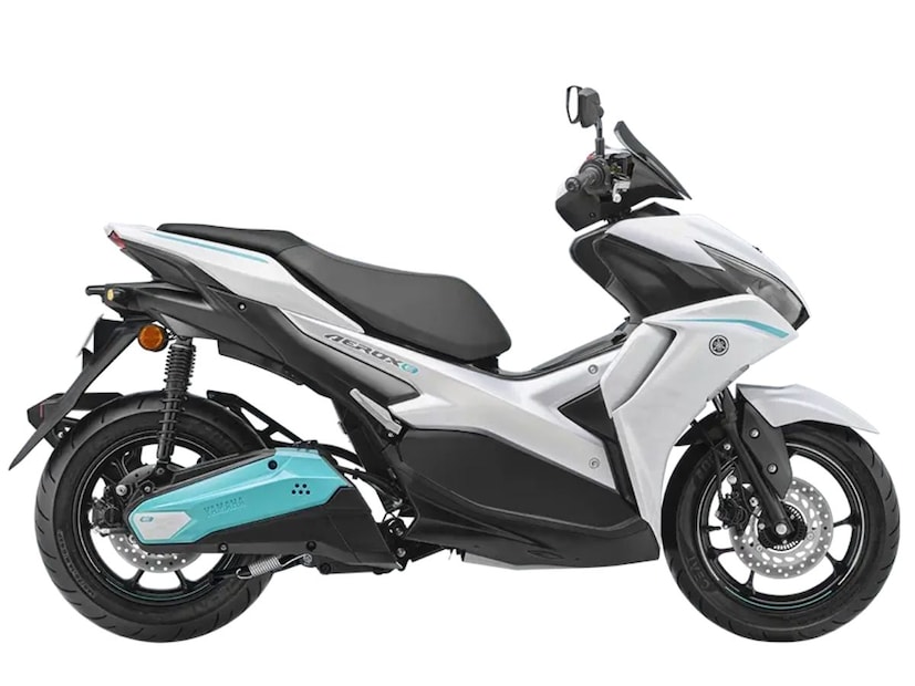 AEROX-E  मध्ये अनेक रायडिंग मोड्स - इको, स्टँडर्ड आणि पॉवर आहेत.  ज्यामध्ये 'बूस्ट' फंक्शनचा समावेश आहे ज्यामुळे रायडर्सना सुपरफास्ट स्पीड गाठता येते.   