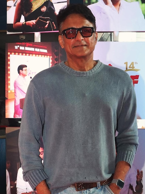 त्याचबरोबर ते नितेश तिवारींच्या भव्यदिव्य 'रामायण' सिनेमात विश्वामित्रांच्या भुमिकेत दिसणार आहे. या सिनेमाच्या सेटवर त्यांची भेट रणबीर कपूरबरोबर झाली. रणबीर त्यांचा फिटनेस पाहून थक्क झाला. नुकत्याच दिलेल्या मुलाखतीत त्यांनी रणबीरसोबतच्या कामाचा अनुभव सांगितला.