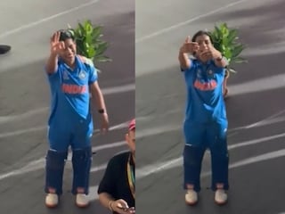 वर्ल्ड कप फायनल फिरवल्यानंतर प्रेमाची मिठी, अमनजोतचा स्टेडियममध्ये कुणाला इशारा, Video