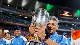 वर्ल्ड कप जिंकताच अमोल मुझुमदारला घ्यावी लागली विशेष परवानगी, 24 तासात कोचसोबत असं काय घडलं?