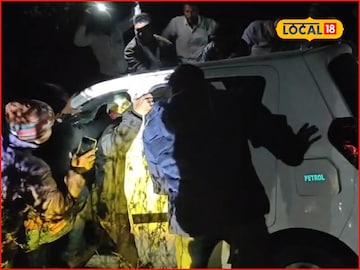 शाळेतून परतताना काळानं गाठलं, एकाच गावच्या दोन शिक्षकांचा मृत्यू, अमरावतीत भीषण अपघात शाळेतून परतताना काळानं गाठलं, एकाच गावच्या दोन शिक्षकांचा मृत्यू, अमरावतीत भीषण अपघात