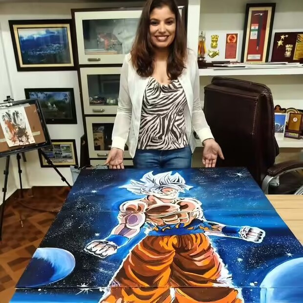  घरी परिस्थिती अत्यंत हलाखीची असताना, उच्च शिक्षणासाठी पैसे जमवणं हे त्यांच्यासाठी एक मोठं आव्हान होतं. त्यांचे वडील कुटुंबाचा उदरनिर्वाह चालवण्यासाठी दुधाचा व्यवसाय करायचे.अनुराधा यांना हे पक्के माहीत होते की, मेहनत आणि योग्य दिशा यांची सांगड घातली तर कोणतीही गोष्ट अशक्य नाही. याच दृढनिश्चयामुळे त्यांनी UPSC ची तयारी सुरू केली. 