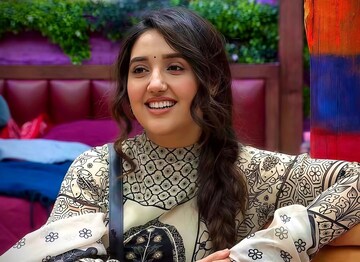 अशनूर कौर Bigg Boss मधून बाहेर; पण 14 आठवड्यांत कमावले तब्बल 'इतके' लाख रुपये!